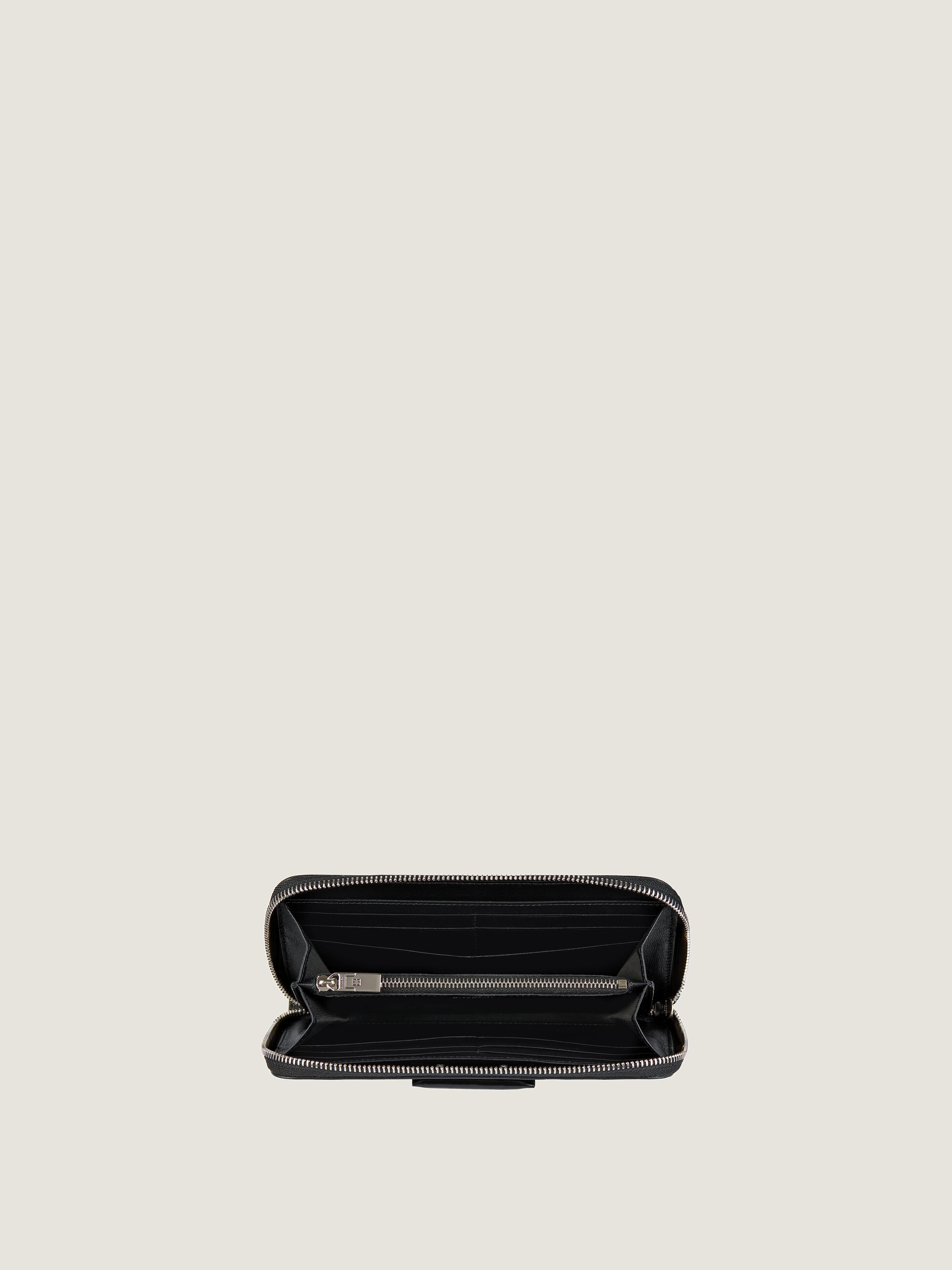 Antigona zipped wallet in Box leather